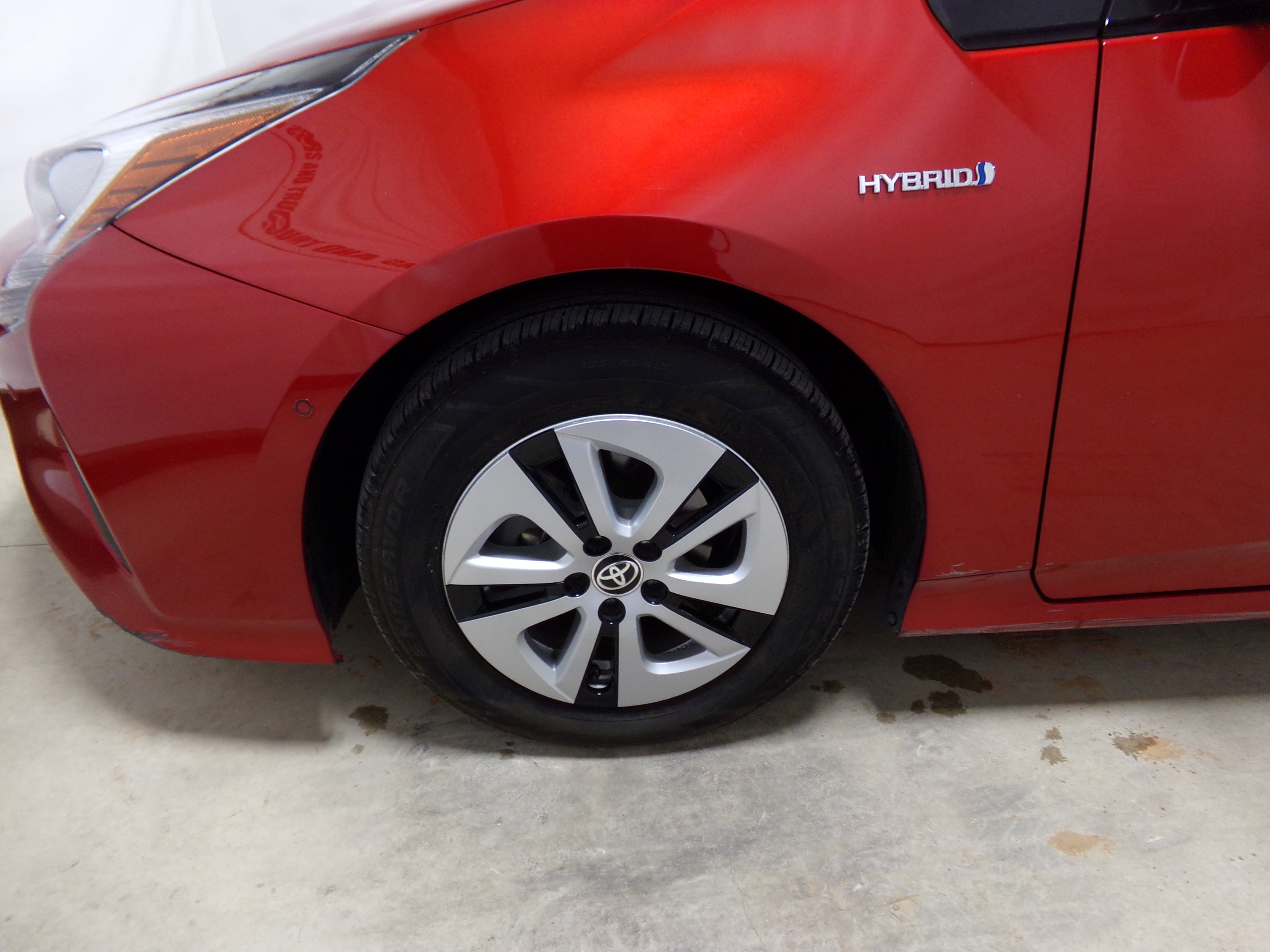 2018 Toyota Prius Two photo 14