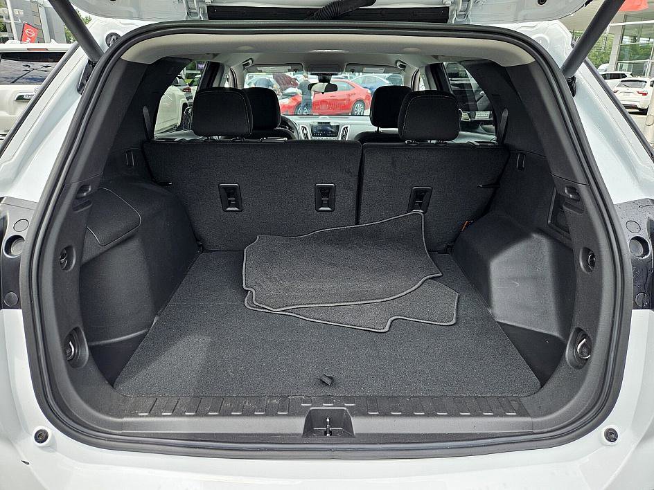 2024 Chevrolet Equinox LT photo 11