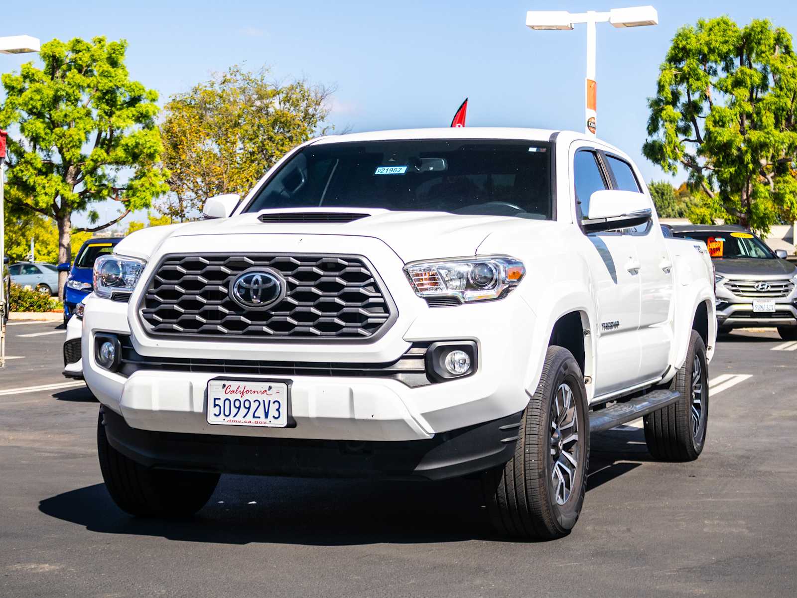 2021 Toyota Tacoma TRD Sport photo 2
