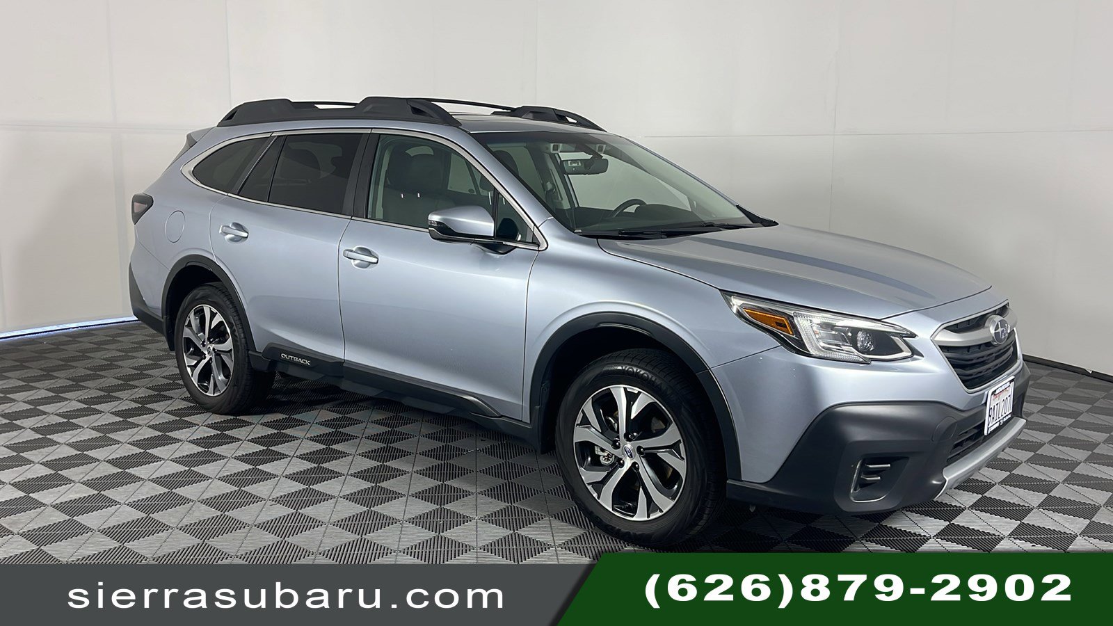 Used 2022 Ice Silver Metallic Subaru Limited image 1