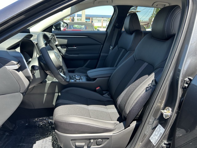 2025 Mazda CX-50 2.5 S Preferred photo 9