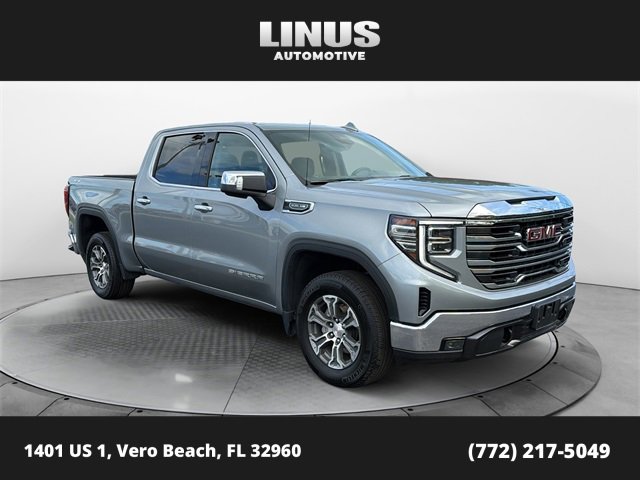 2024 GMC Sierra SLT's photo