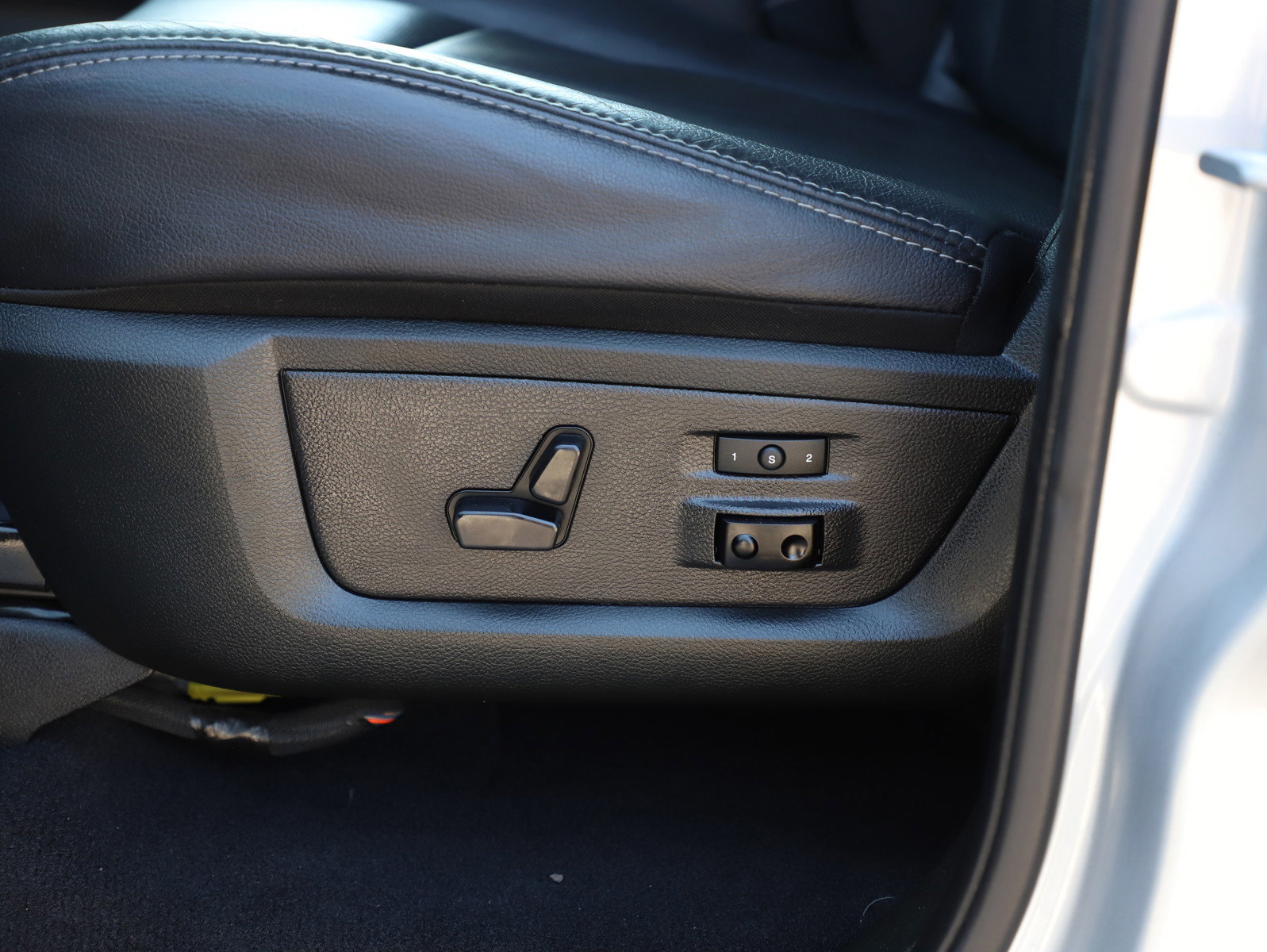 2018 Ram 2500 Laramie photo 23