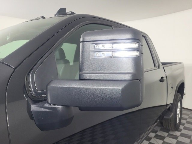 2026 Chevrolet Silverado 2500HD LT photo 4