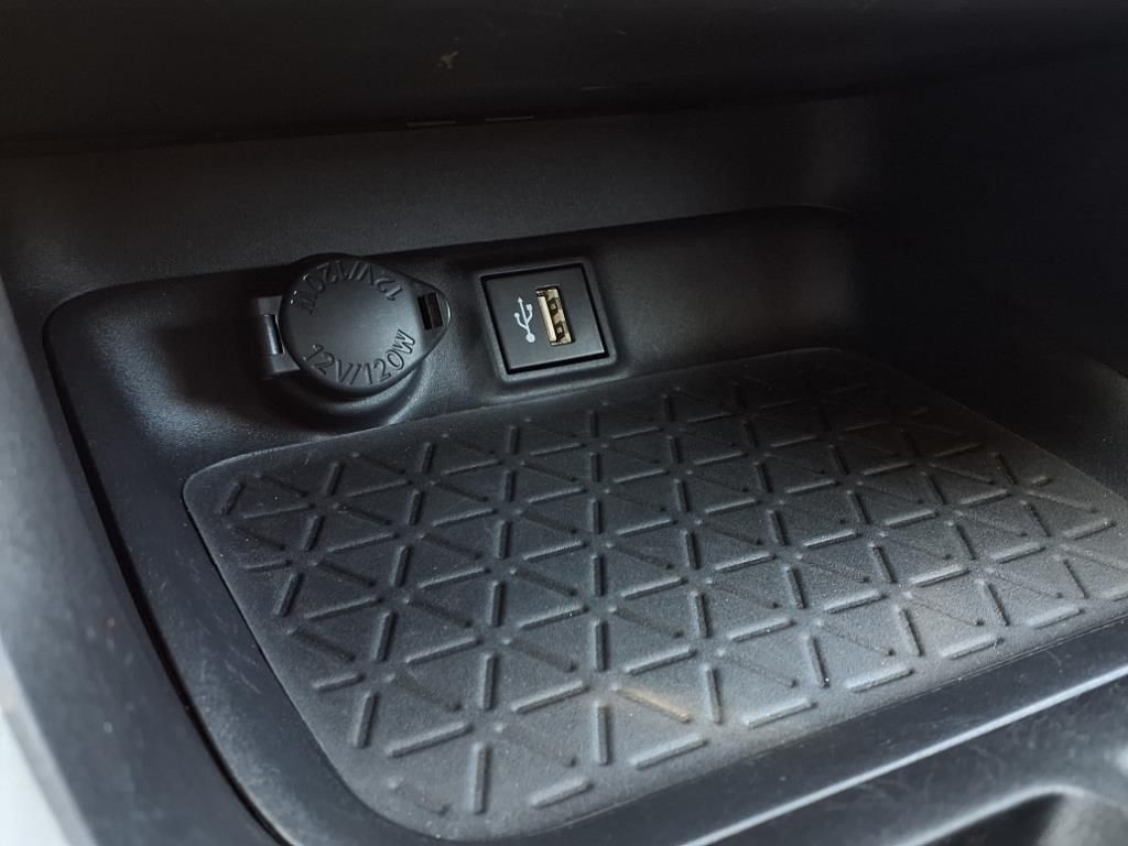 2024 Toyota RAV4 XLE Premium photo 10