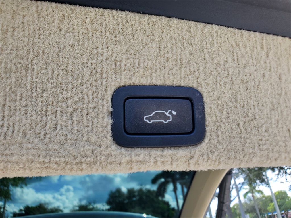 2016 Volvo XC60 T5 Drive-E Premier photo 8