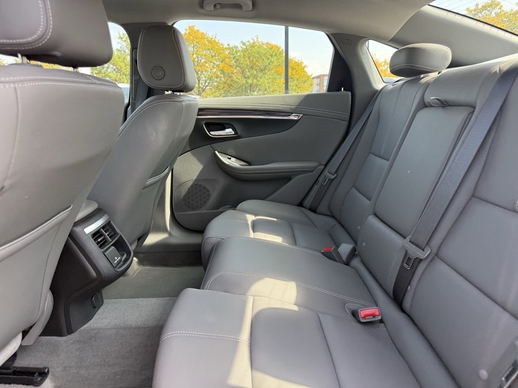 2019 Chevrolet Impala 1LT photo 12