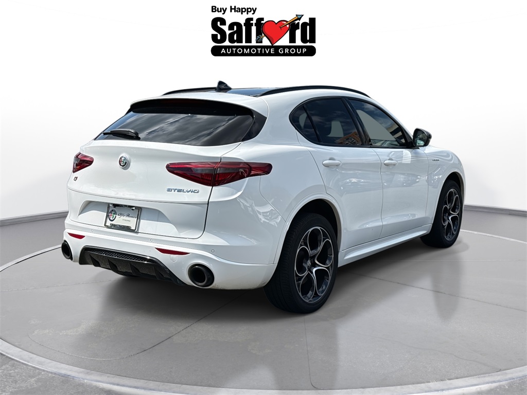 2022 Alfa Romeo Stelvio Ti Sport photo 10