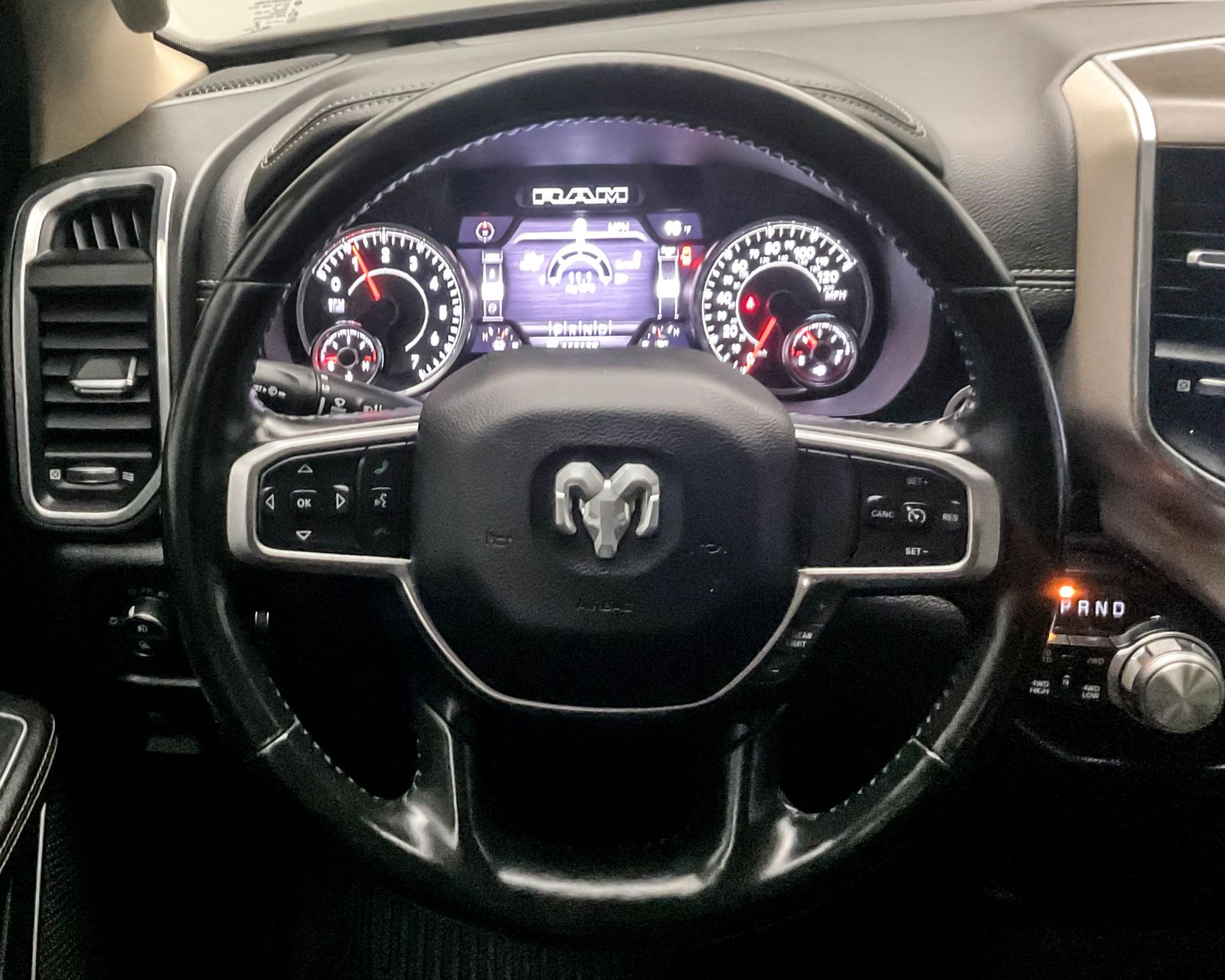 2021 Ram 1500 Laramie photo 12