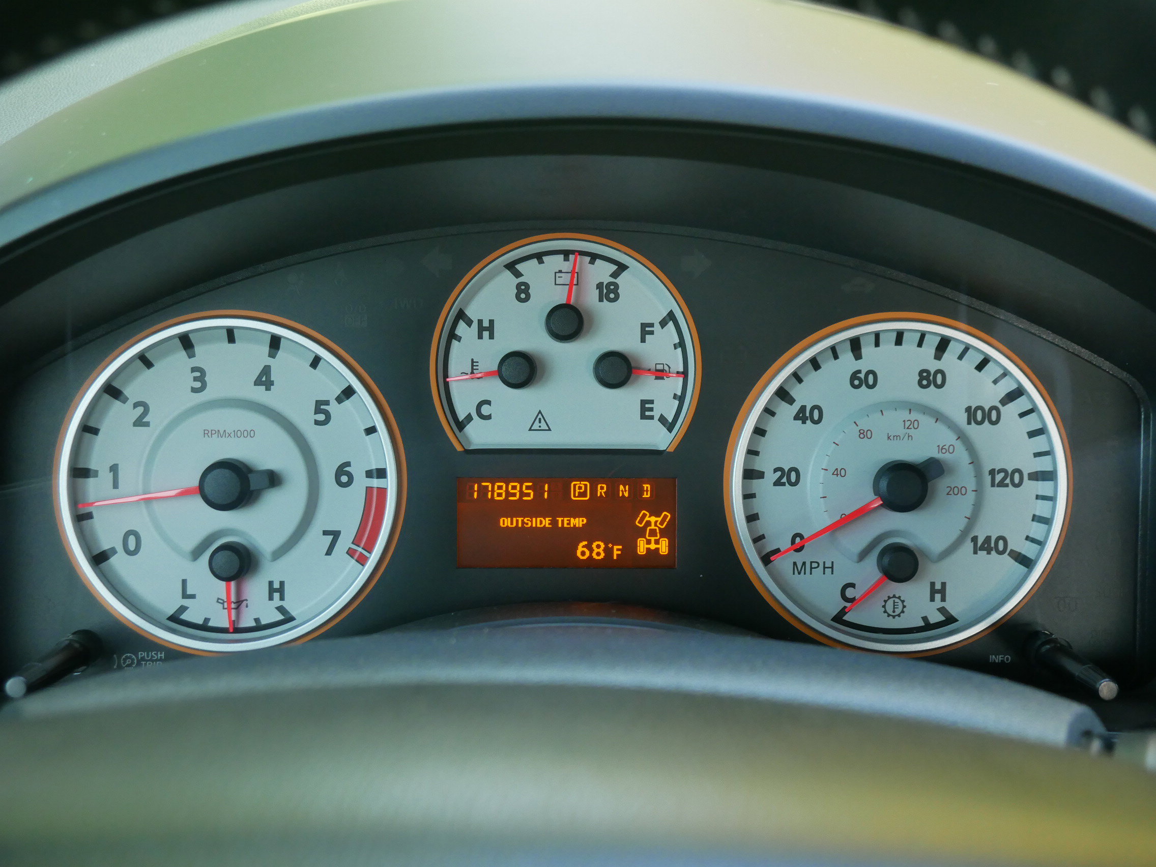 2013 Nissan Titan PRO-4X photo 7