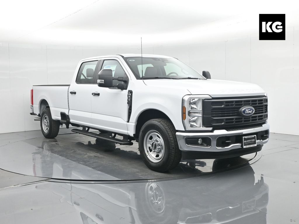 2026 Ford F-350 Super Duty XL's photo