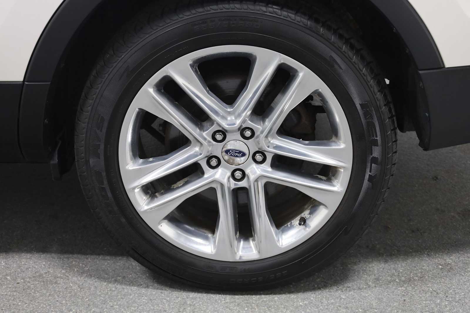 2017 Ford Explorer XLT photo 30