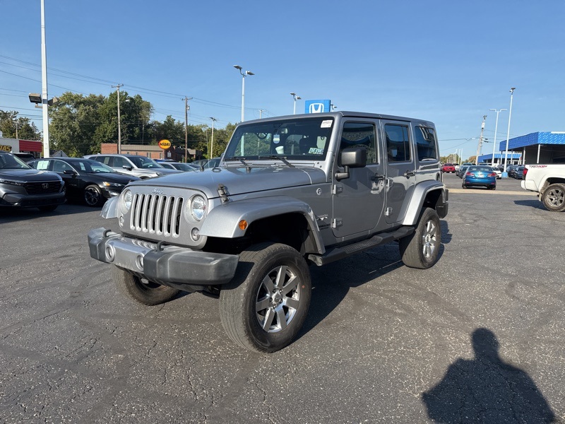 2016 Jeep Wrangler Unlimited Sahara photo 3