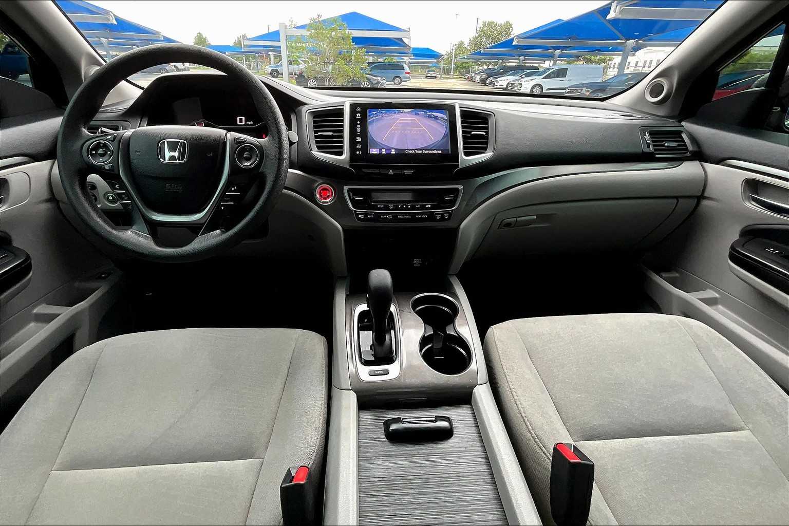 2017 Honda Pilot EX photo 14
