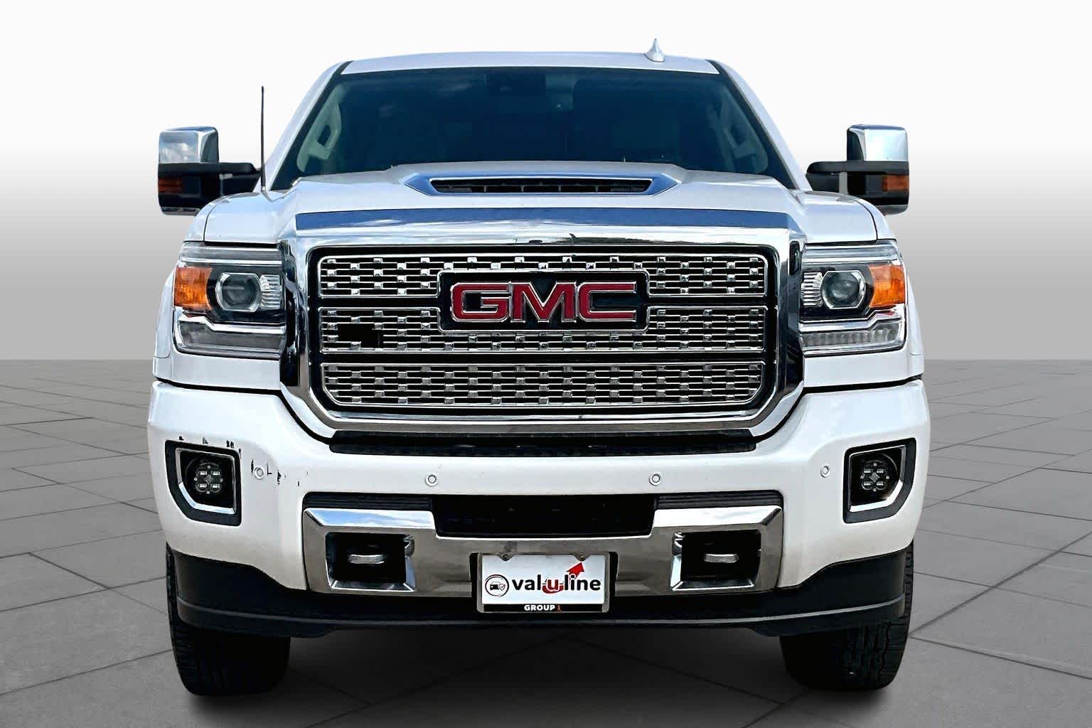 2019 Gmc Sierra 2500 HD Denali photo 3