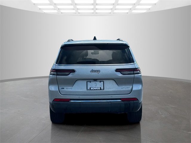 2022 Jeep Grand Cherokee Laredo photo 5
