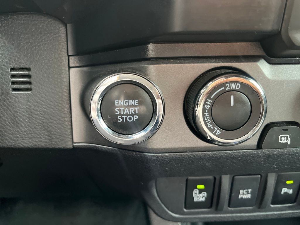 2023 Toyota Tacoma SR5 photo 16