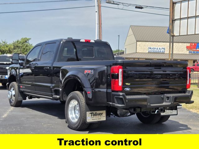 2025 Ford F-350 Platinum photo 4