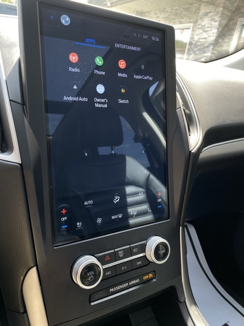 2022 Ford Edge SEL photo 22