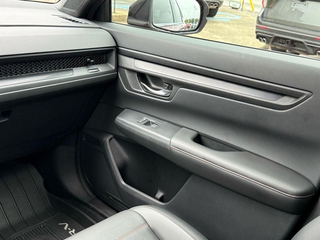 2024 Honda CR-V Hybrid Sport-L photo 7