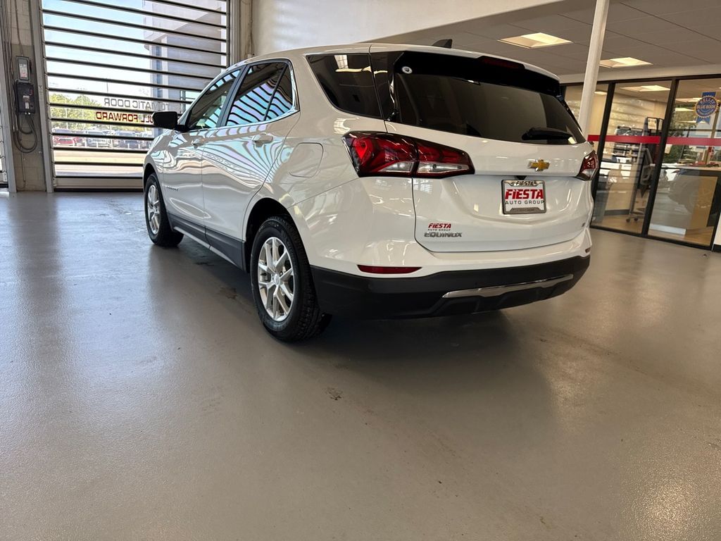 2024 Chevrolet Equinox LT photo 4