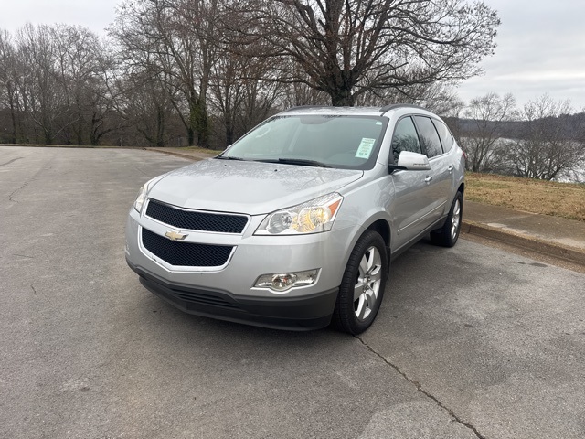 2012 Chevrolet Traverse 1LT photo 3