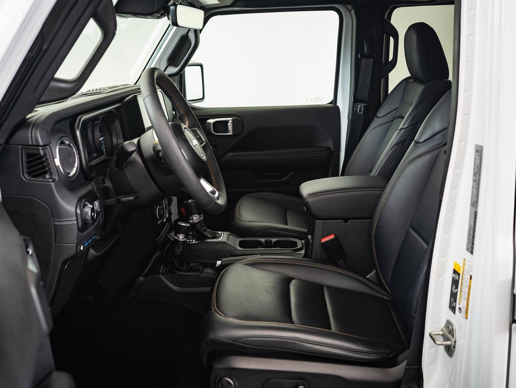 2024 Jeep Wrangler Sahara 4xe photo 17
