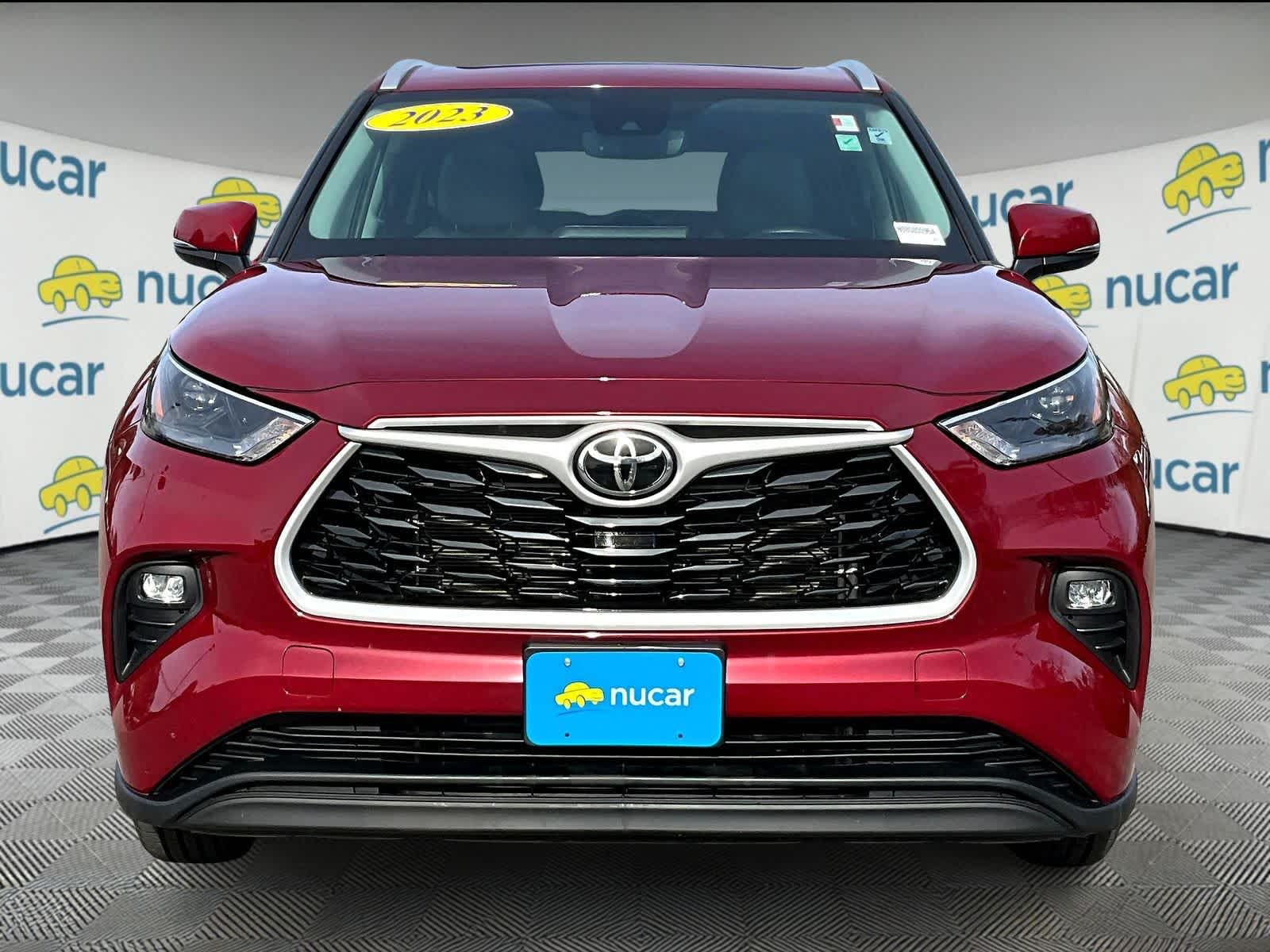 2023 Toyota Highlander XLE photo 2