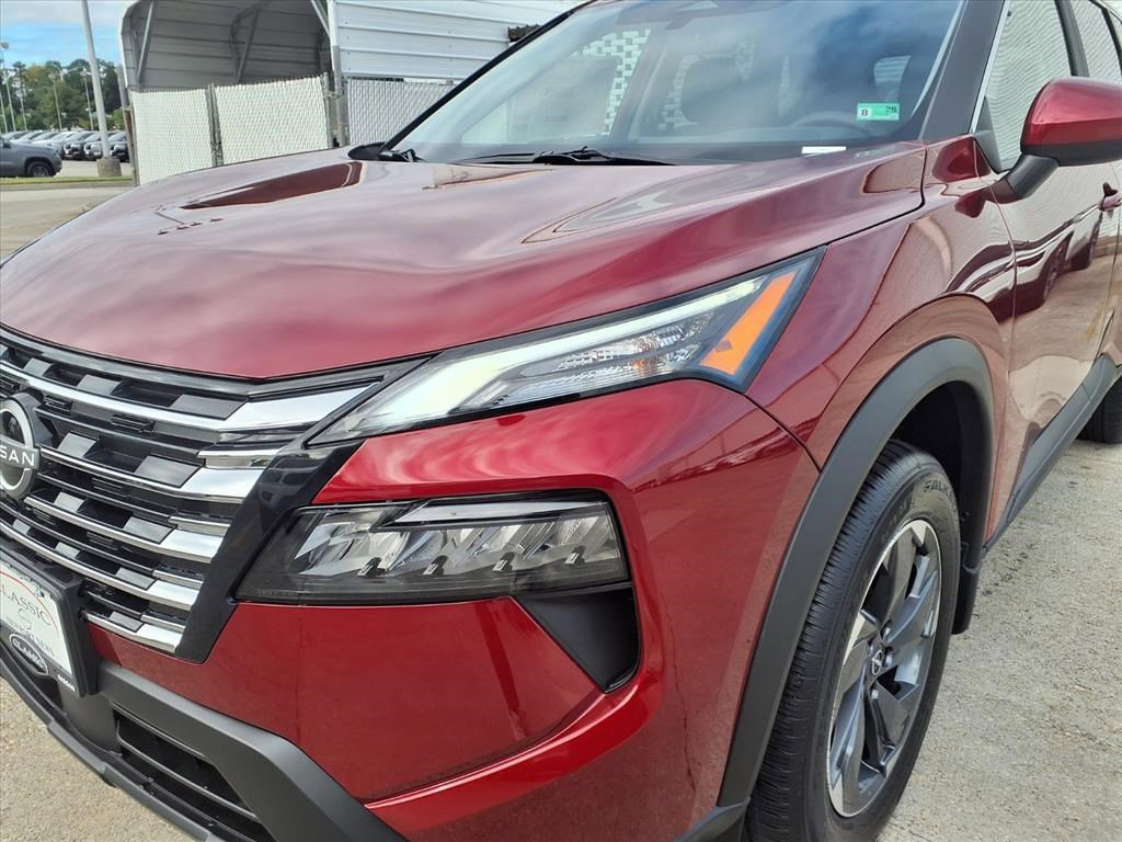 2026 Nissan Rogue SV photo 3