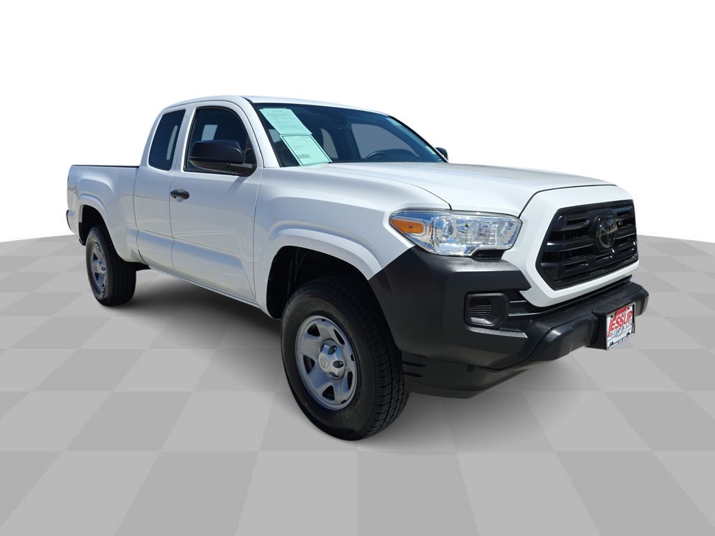 2018 Toyota Tacoma SR photo 2