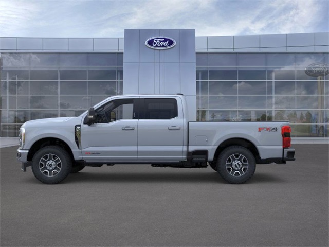 2025 Ford F-350 Lariat photo 3