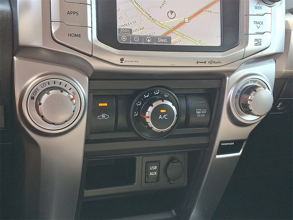 2016 Toyota 4Runner SR5 photo 16