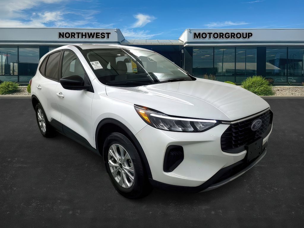 2025 Ford Escape Active's photo
