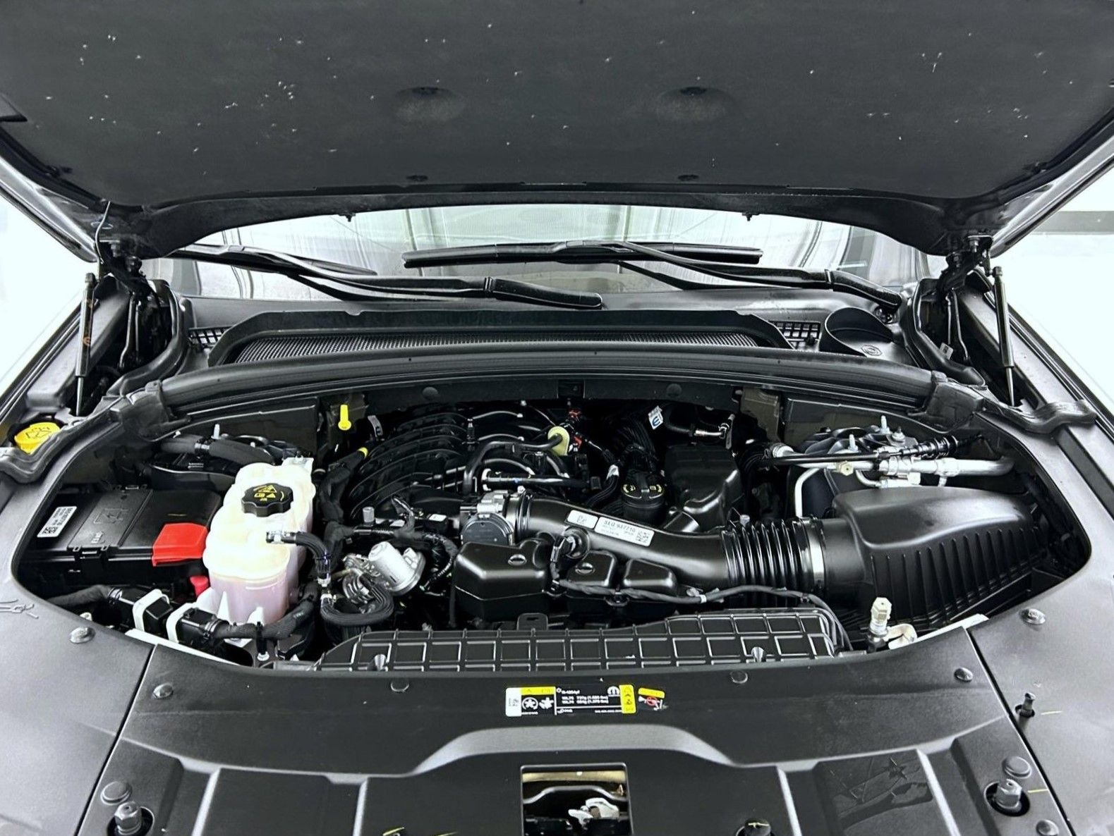 2023 Jeep Grand Cherokee Laredo photo 23