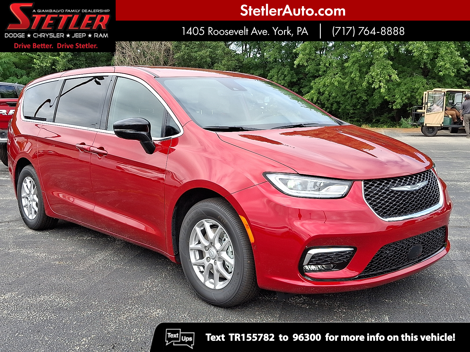 2026 Chrysler Pacifica Select's photo