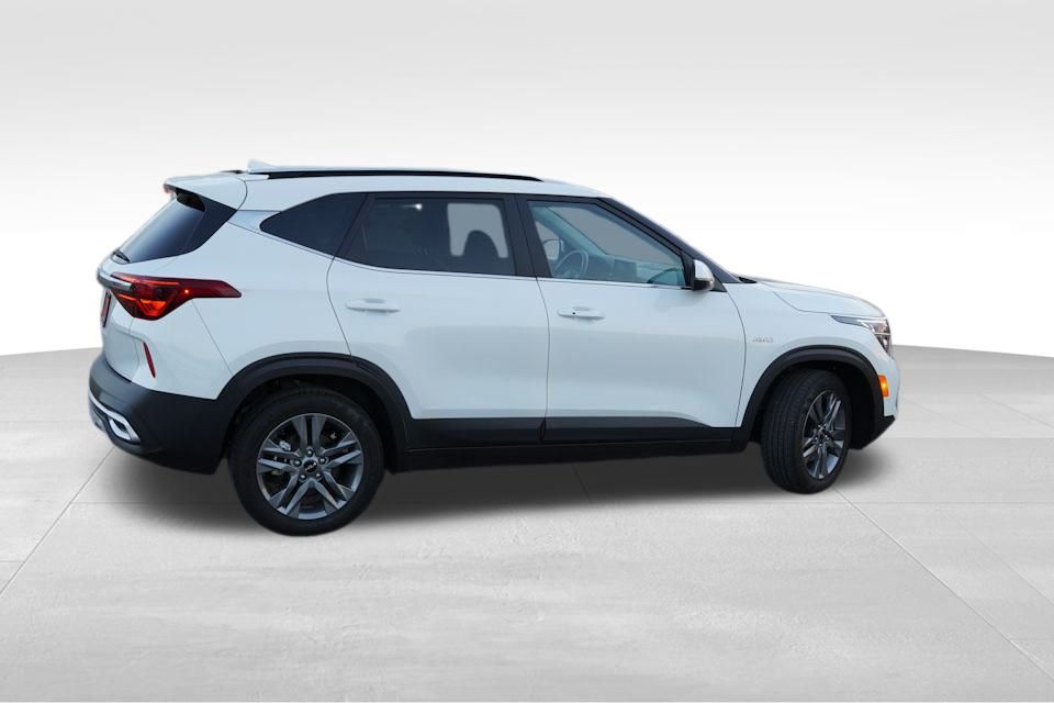 2023 Kia Seltos S photo 4