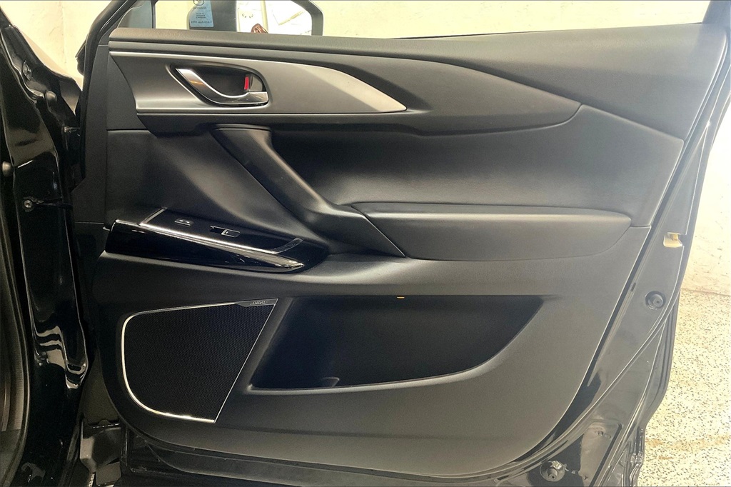 2022 Mazda CX-9 Touring photo 19