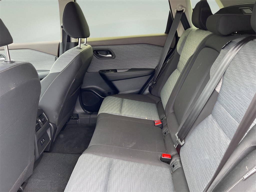 2023 Nissan Rogue SV photo 20