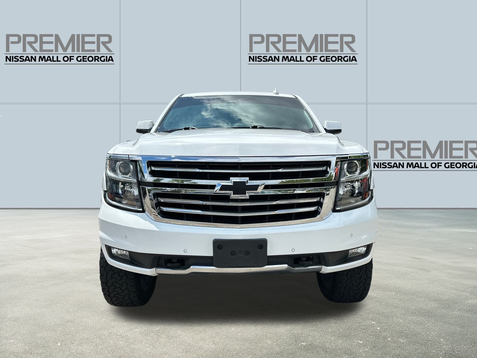 2019 Chevrolet Tahoe LT photo 2