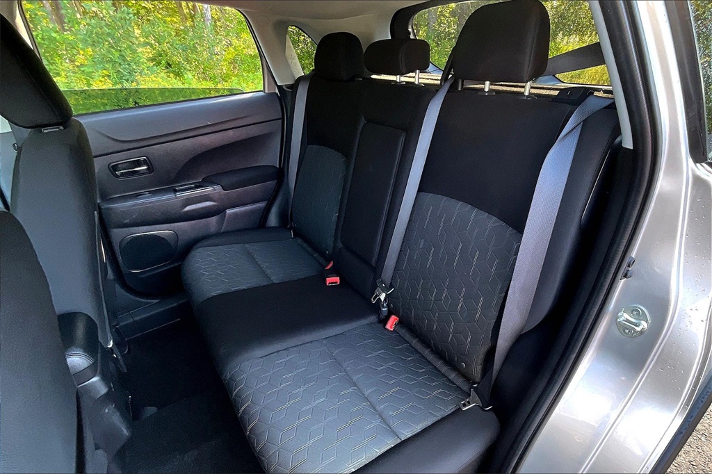 2022 Mitsubishi Outlander Sport ES photo 24