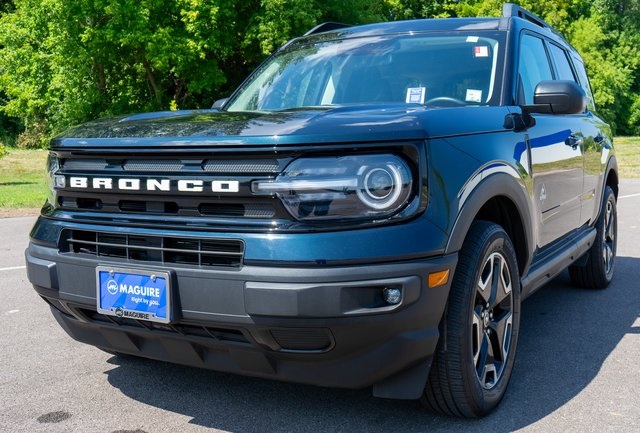 2023 Ford Bronco Sport Outer Banks photo 2