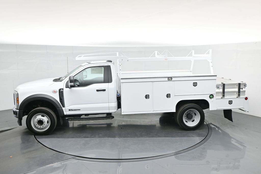 2025 Ford F-450 photo 43