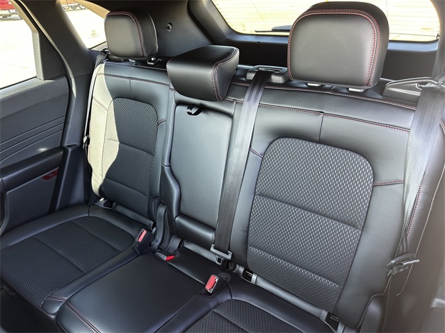 2025 Ford Escape ST-Line photo 11