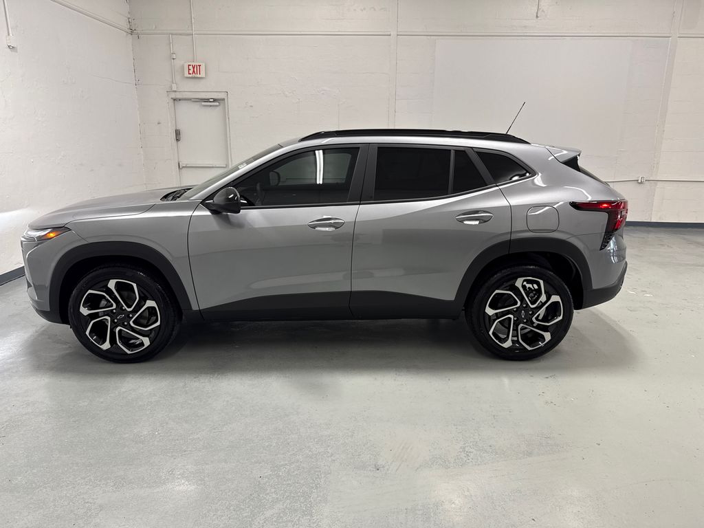 2025 Chevrolet Trax photo 5
