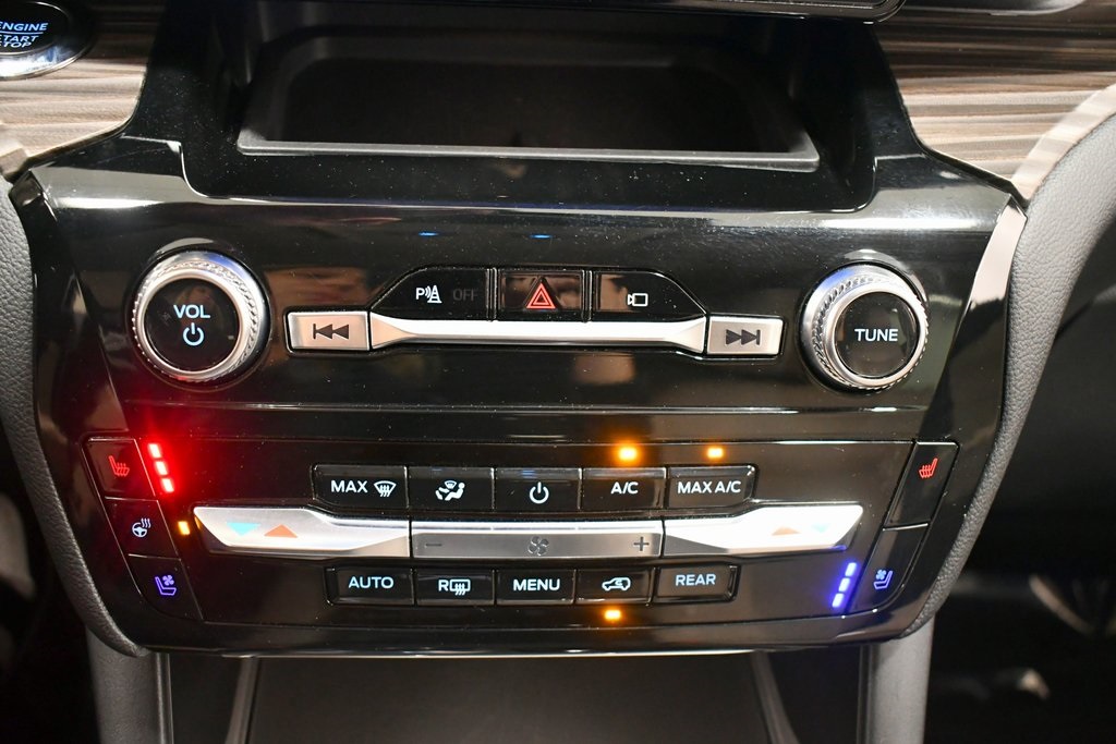 2023 Ford Explorer Limited photo 26
