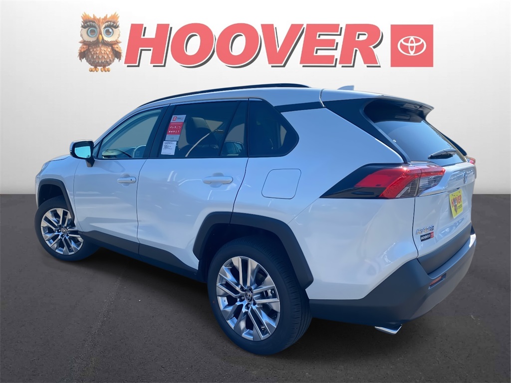 2025 Toyota RAV4 XLE Premium photo 3