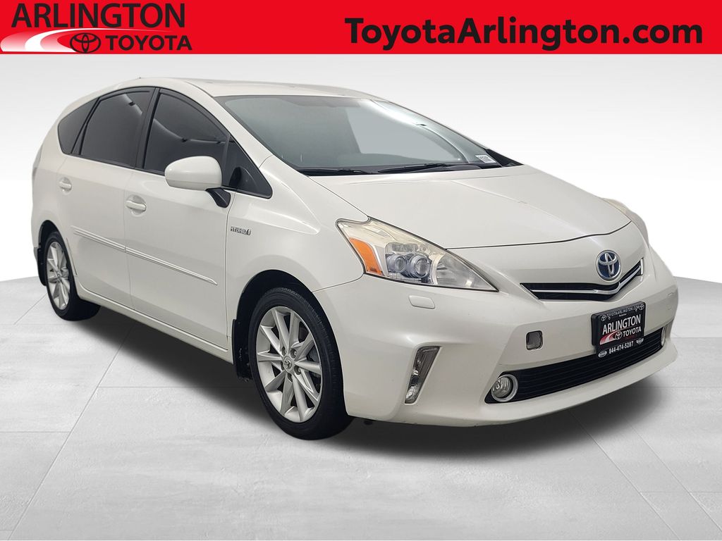 2012 Toyota Prius v Five's photo