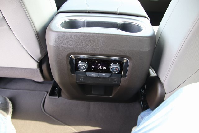 2025 Chevrolet Tahoe LS photo 6