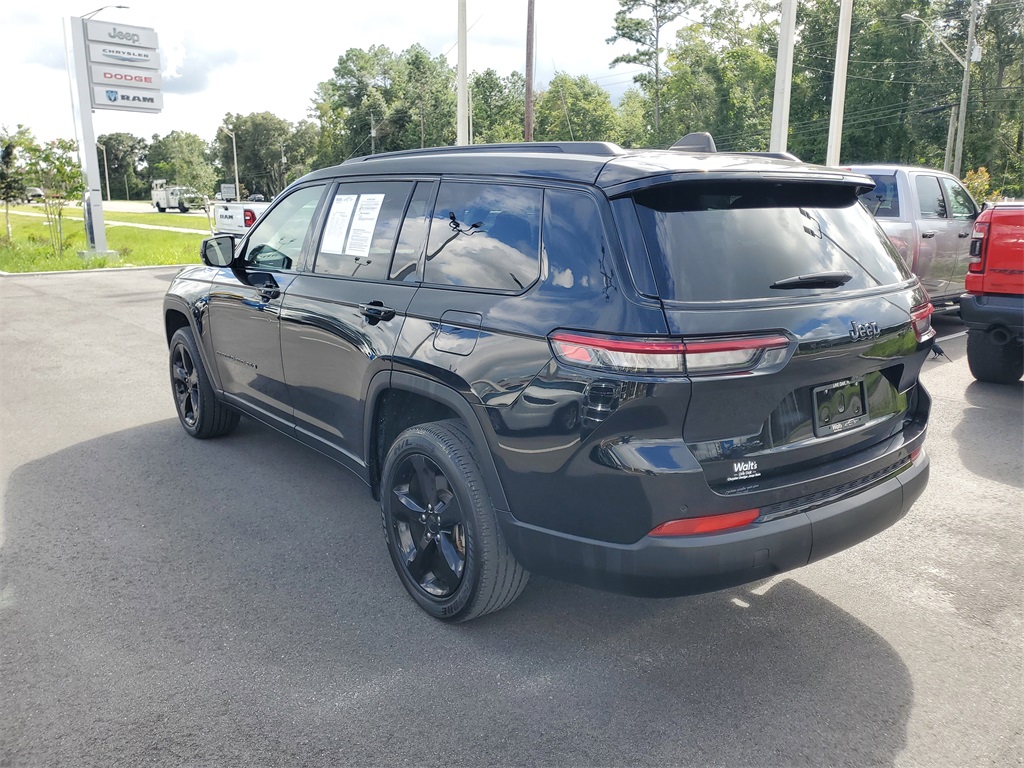 2023 Jeep Grand Cherokee Altitude photo 3
