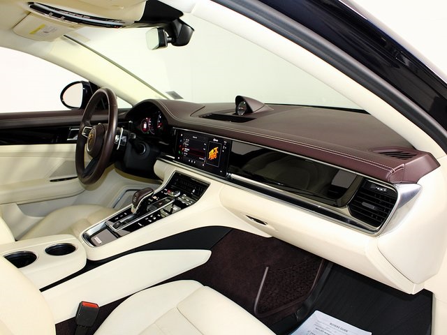 2022 Porsche Panamera 4 photo 26